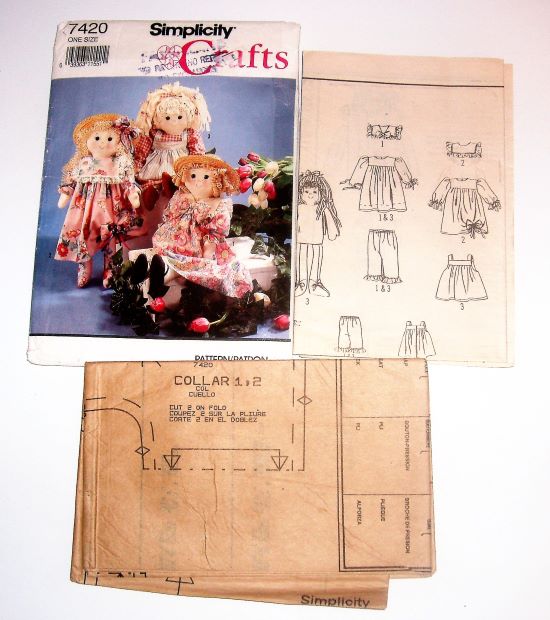 Simplicity Crafts Sewing Pattern 7420 24" Ragdoll And Clothes