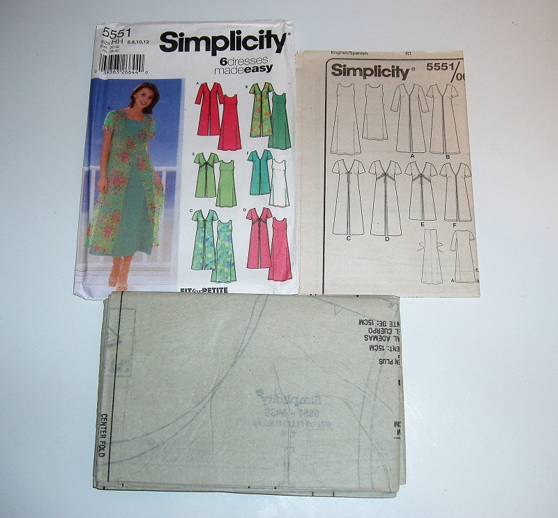 Simplicity 5551 Misses/Petite Dress & Duster Sewing Pattern (Sizes 6–12)