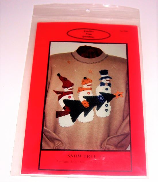 Snow Tree Applique Craft Pattern – Snowmen Carrying Christmas Tree – Sweatshirt Design