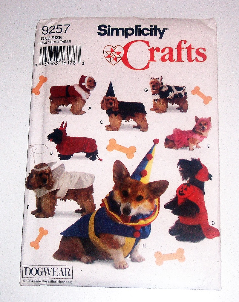 Simplicity 9257 Dog Costumes Sewing Pattern – One Size