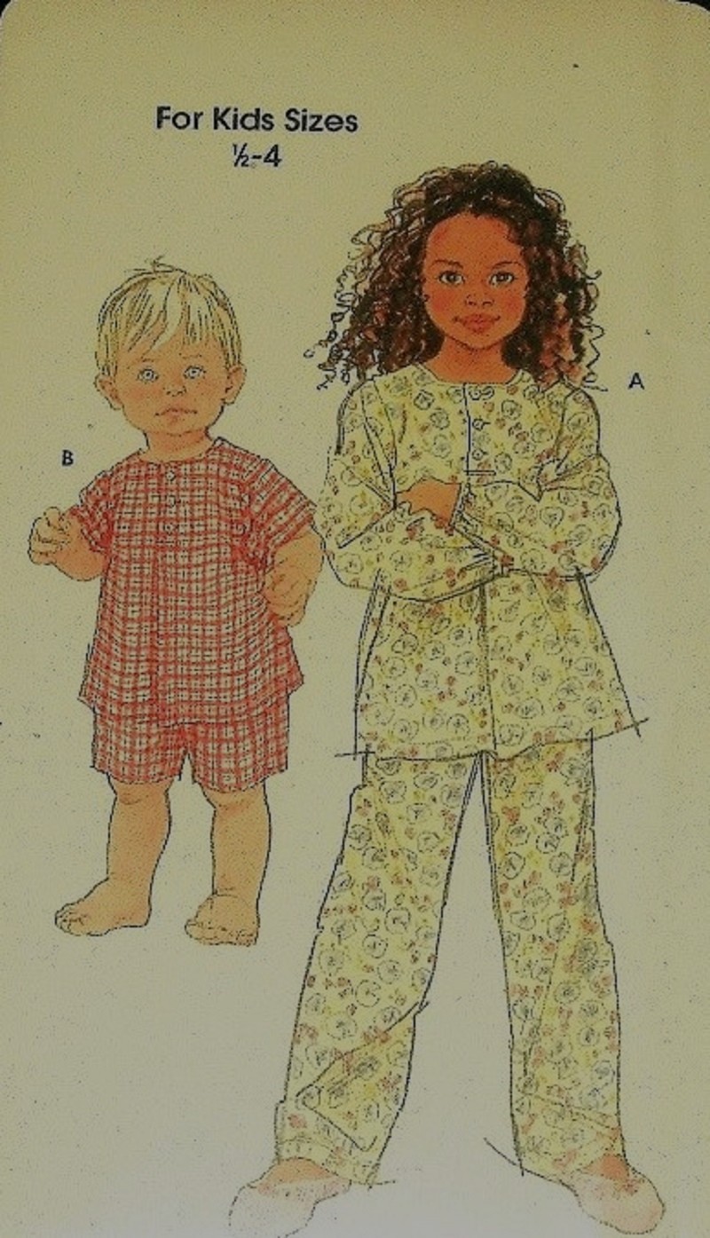 Simplicity 7057 It’s So Easy Sewing Pattern (Sizes ½–4) Toddler Sleepwear Set