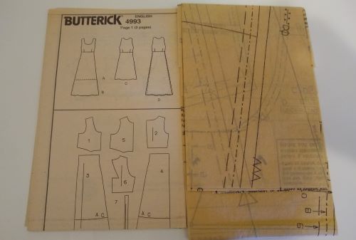 Butterick 4993 Misses/Misses Petite Dresses Sewing Pattern – Sizes 6–10 – 1997