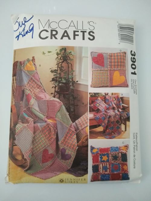 McCall’s 3901 Rag Quilt & Throw Pillows Sewing Pattern
