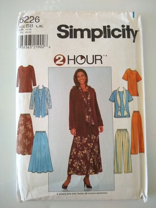 Simplicity 8226 Misses Top, Skirt, Pants & Scarf Sewing Pattern (Sizes L–XL)
