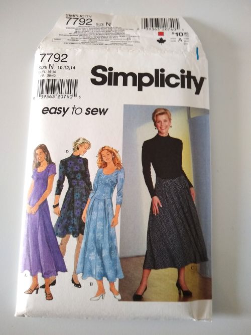 Simplicity 7792 Women's Dress Sewing Pattern Misses/Misses Petite Sizes 10-14 