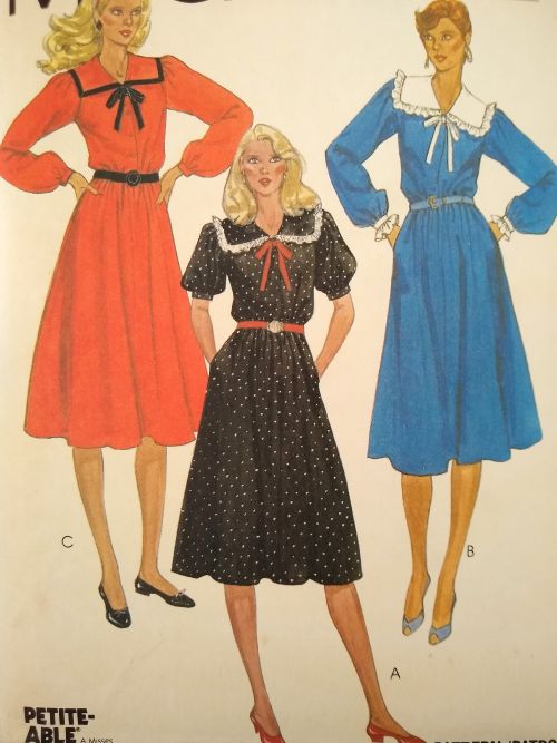 McCalls 7845 Misses/Misses Petite Midi Dress Variations Sewing Pattern Sz 12 Bust 34"