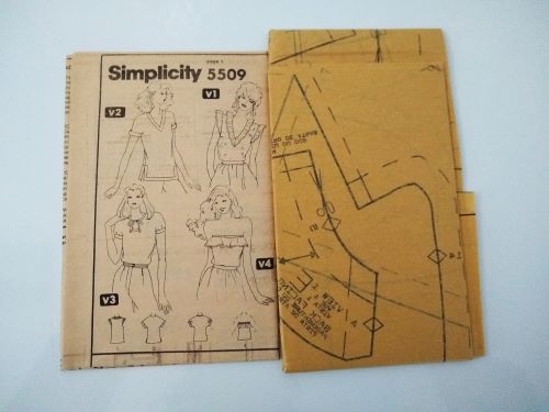Simplicity 5509 Misses Knit Top Sewing Pattern (Size 8)