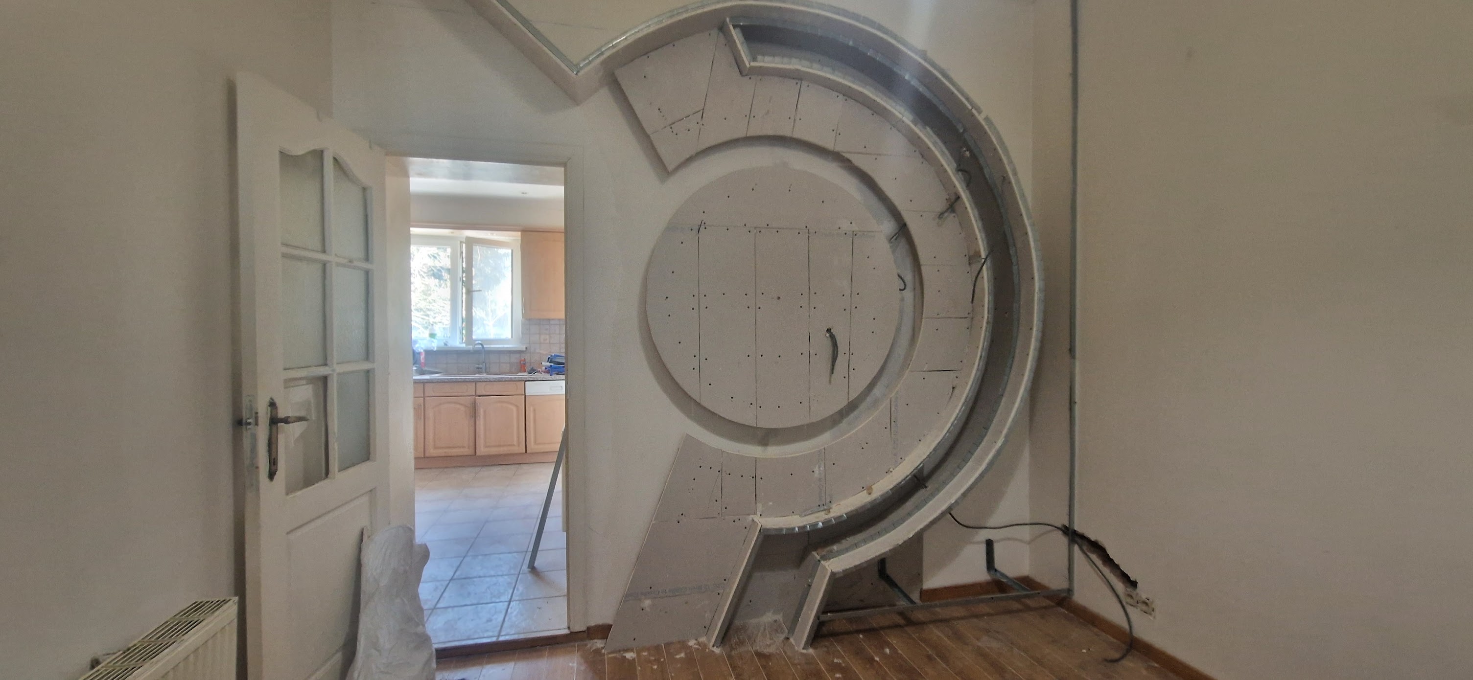 Décoration murale en forme de cercle Demande Prix Forfait