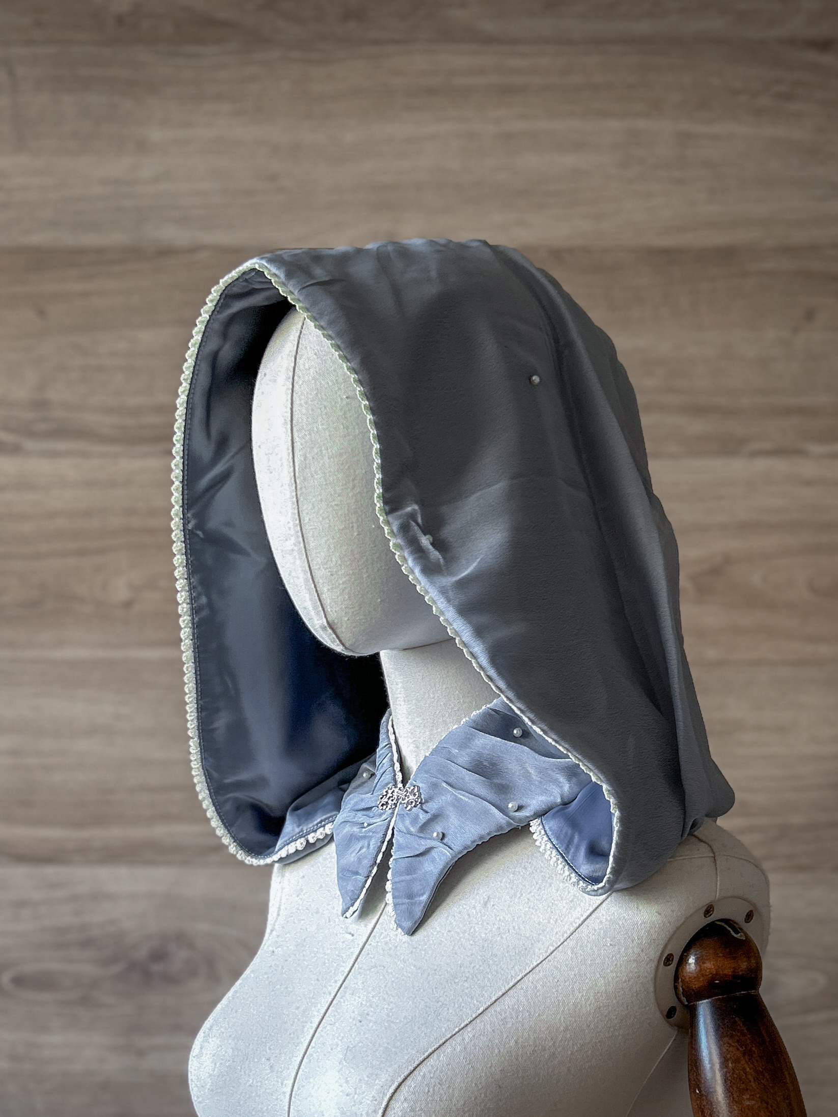 Capuches reliques de la cours de Lottie