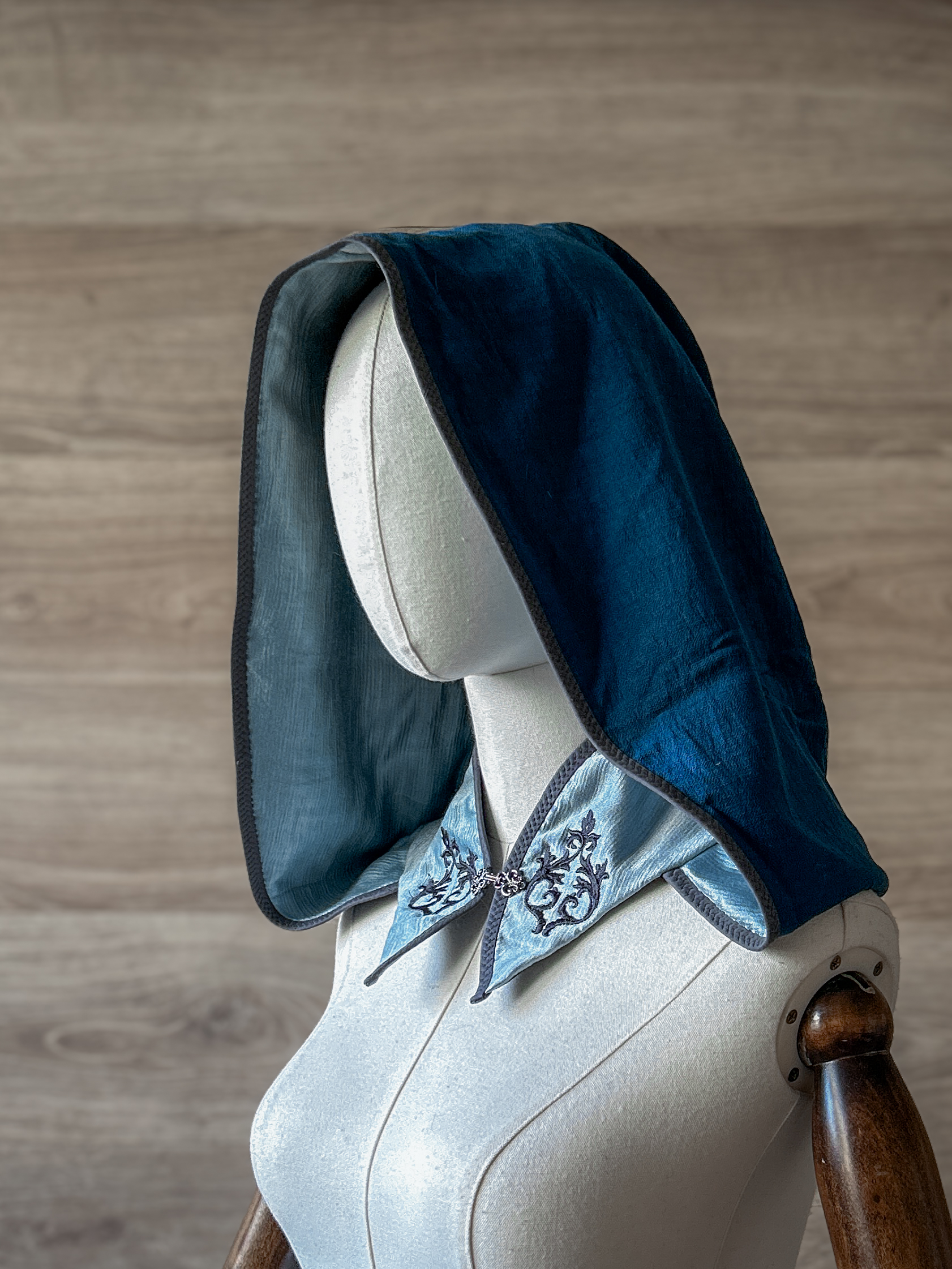 Capuches reliques de la cours de Lottie