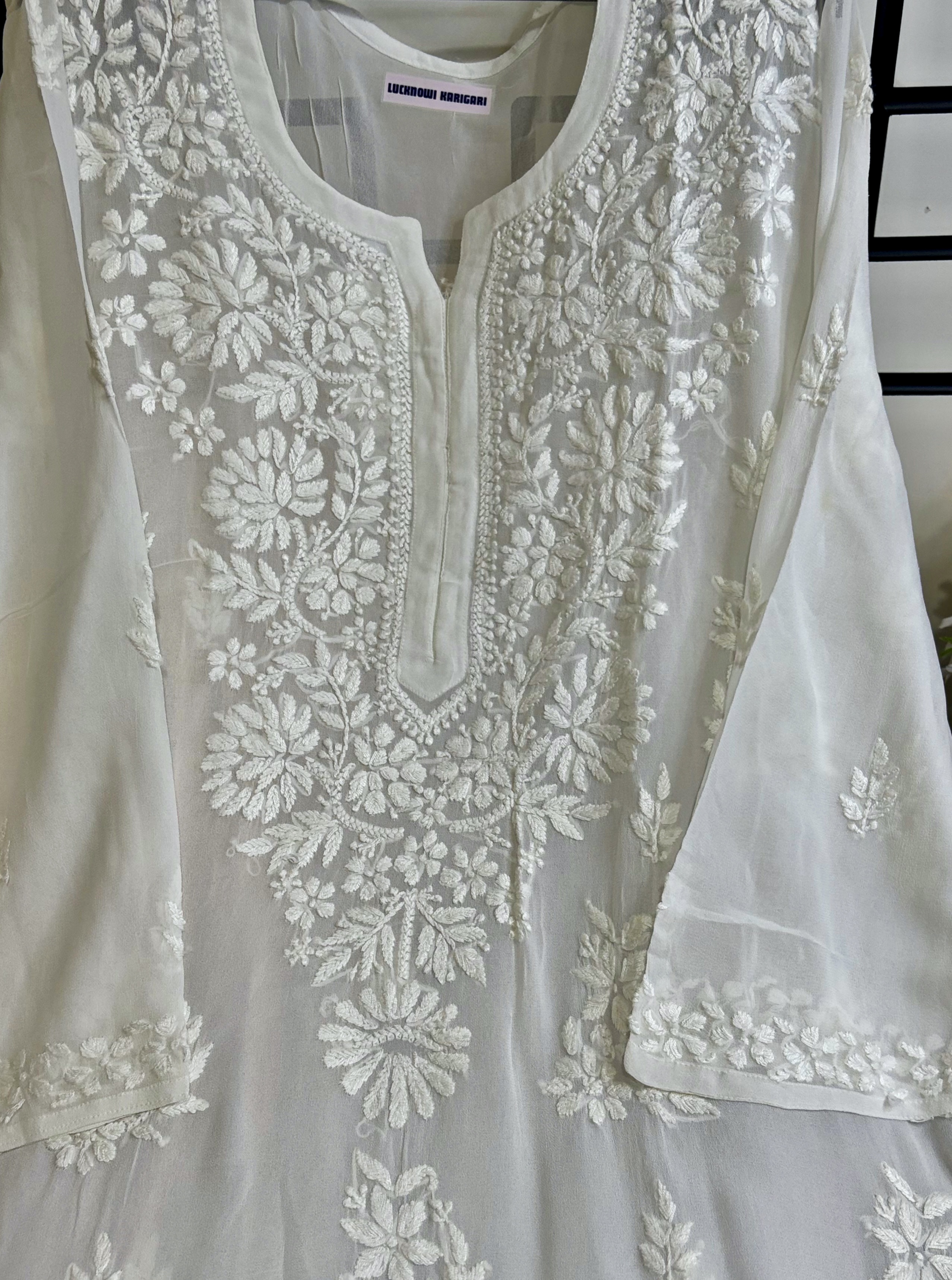 XXL-Mehek Viscose  White Kurti with Inner