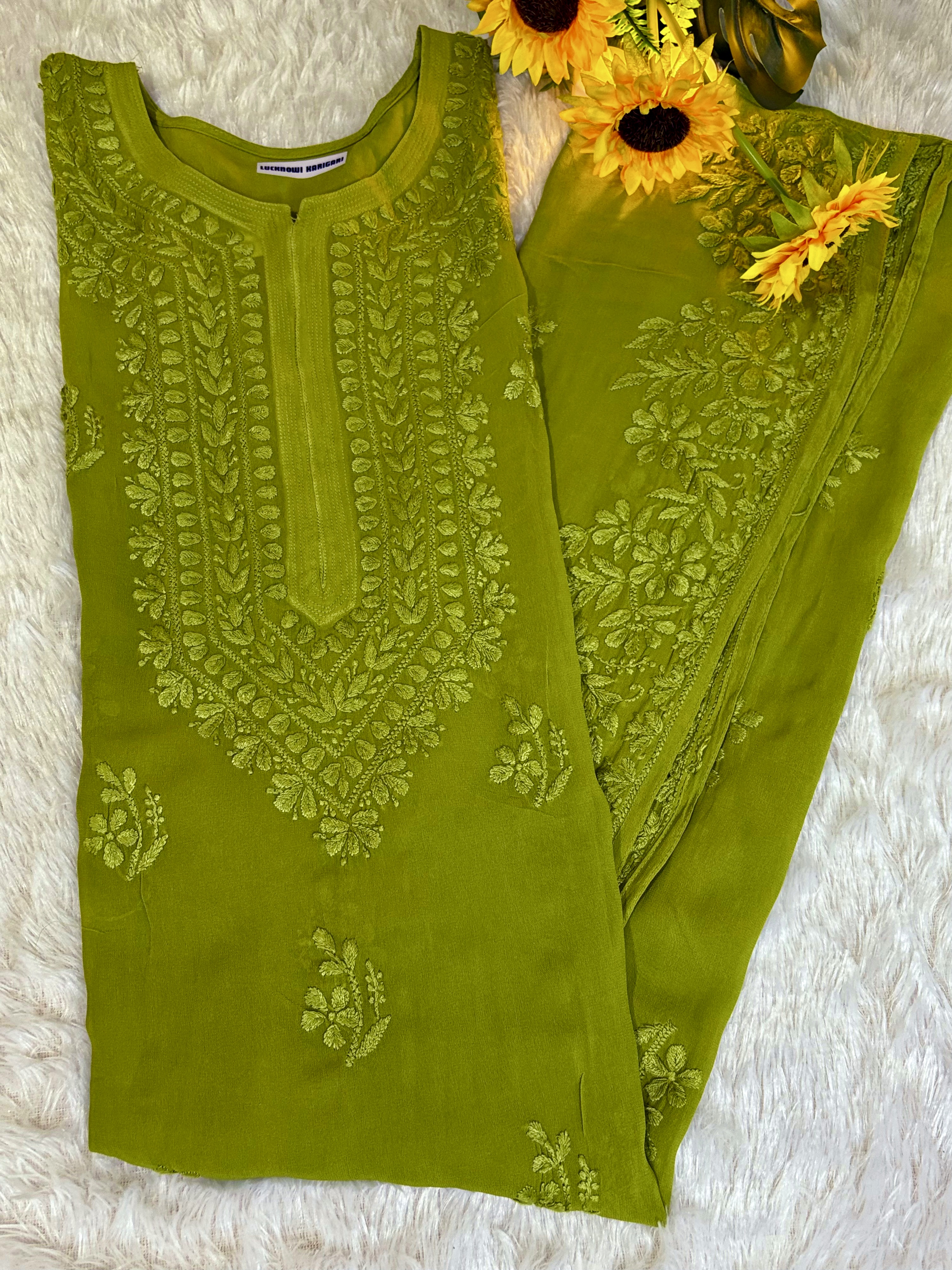 Nazakat Viscose Mehndi Green Kurti with Inner