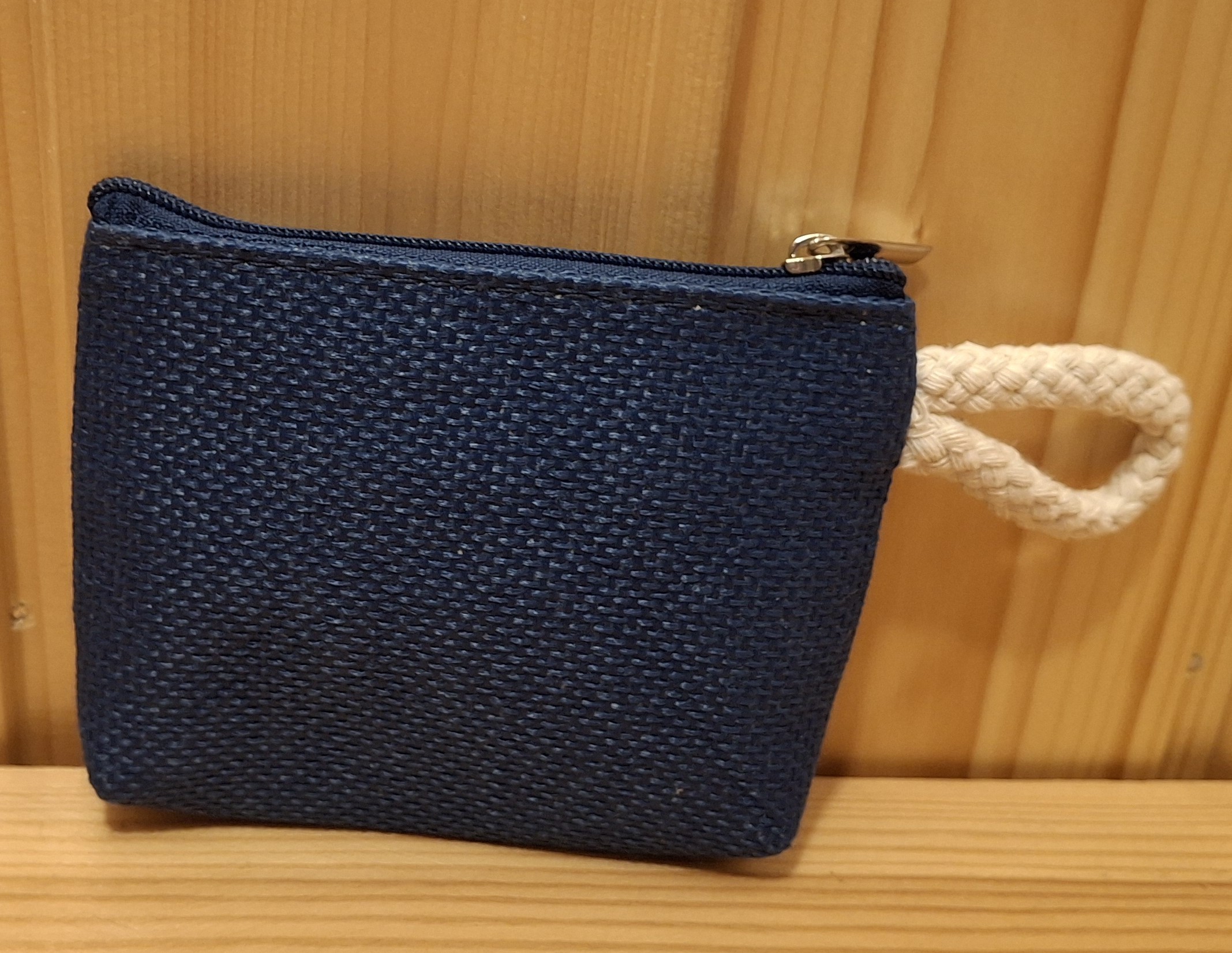 Monedero azul motivo Es Vedra | Blue wallet with Es Vedra motif 