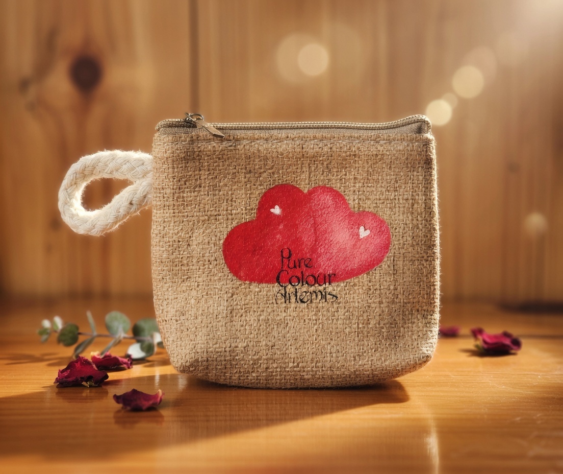 Monedero de yute con corazón | Jute coin purse with heart by Elena Exenberger