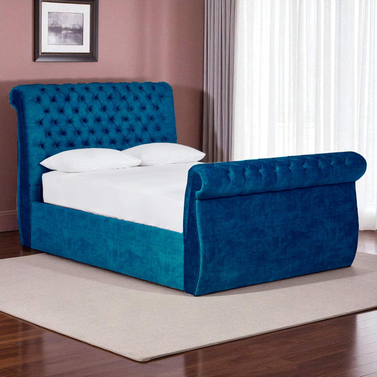  Royal Chesterfield-Style Sleigh Bed