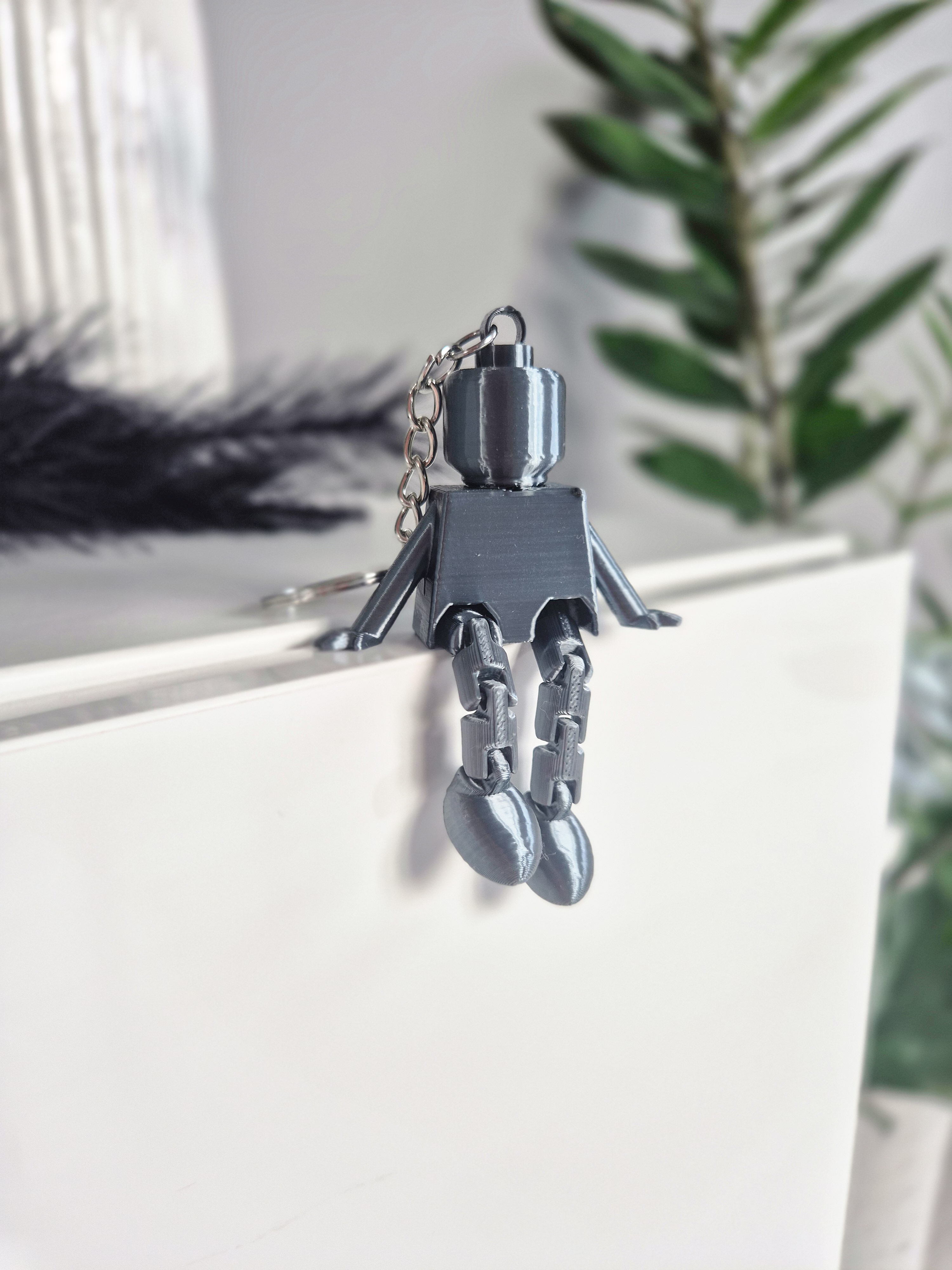 Robotų formos pakabukas