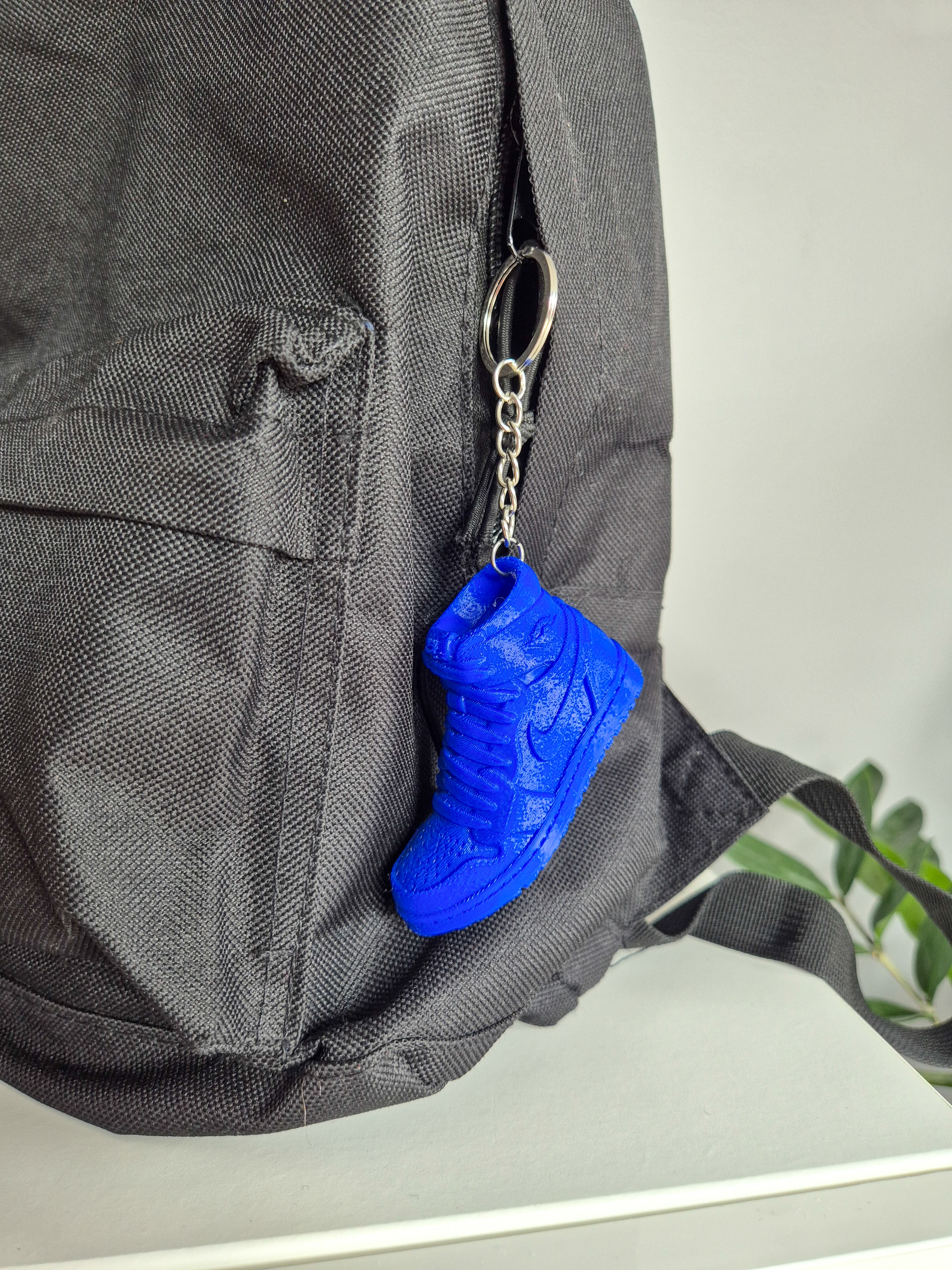 Batelis raktų pakabukas