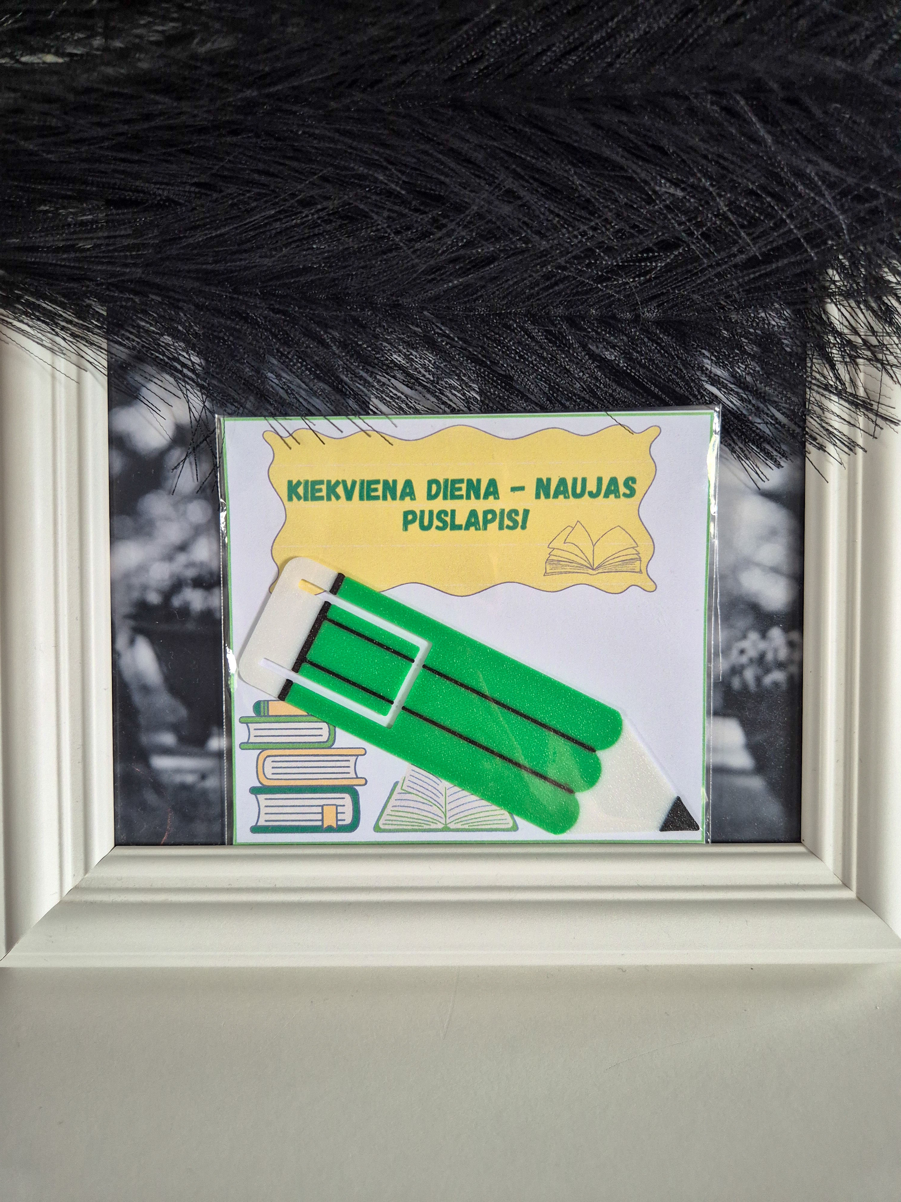 Knygos skirtukas su motyvuojančia žinute