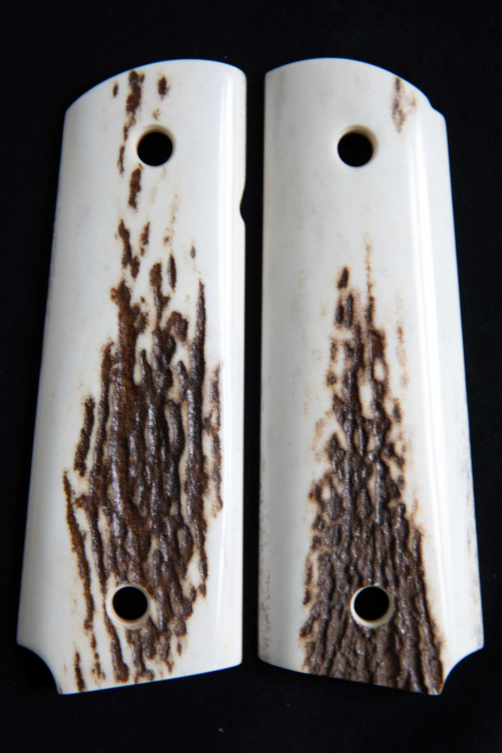 Exclusive 1911 Red Stag Grips
