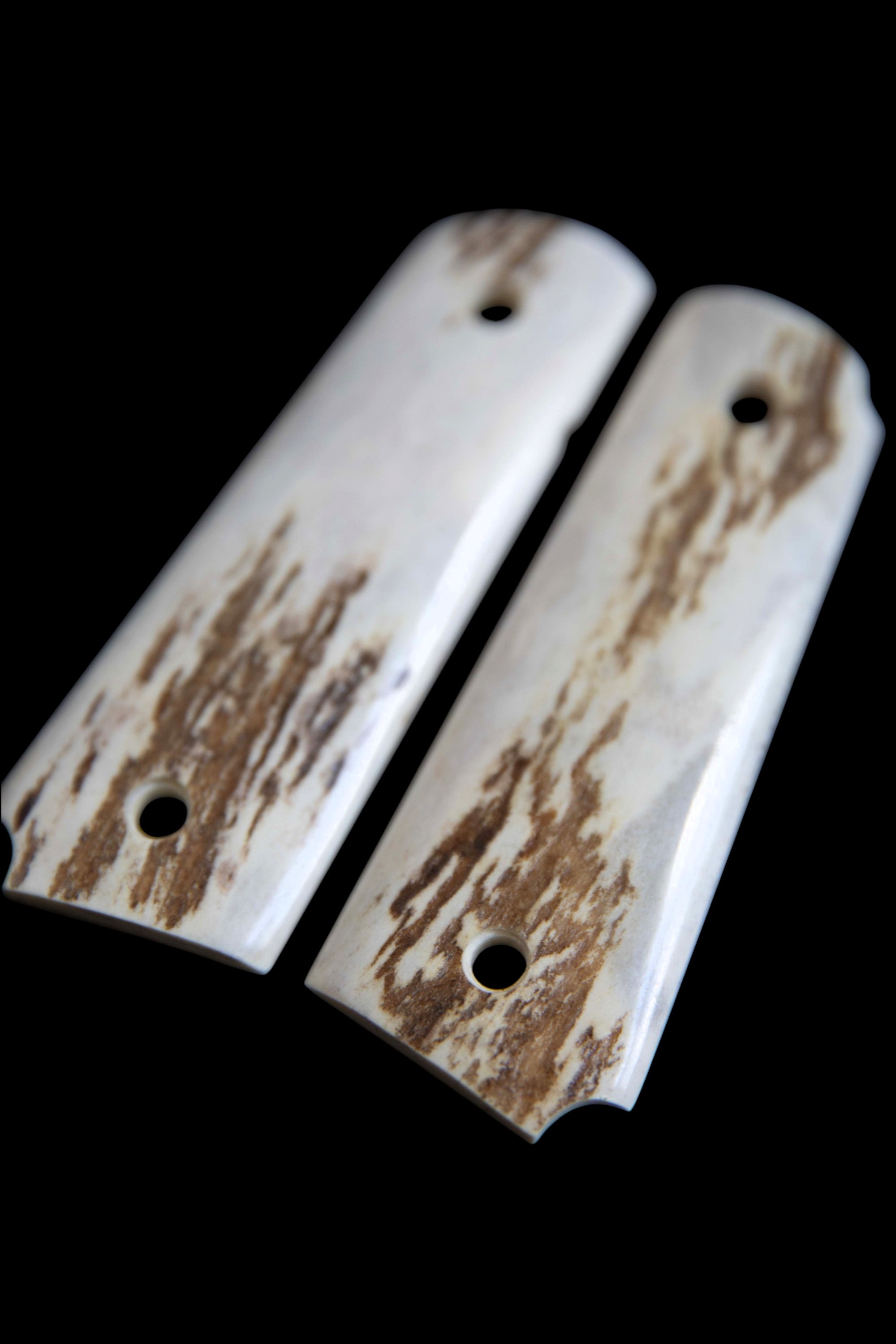 Exclusive 1911 Red Stag Grips