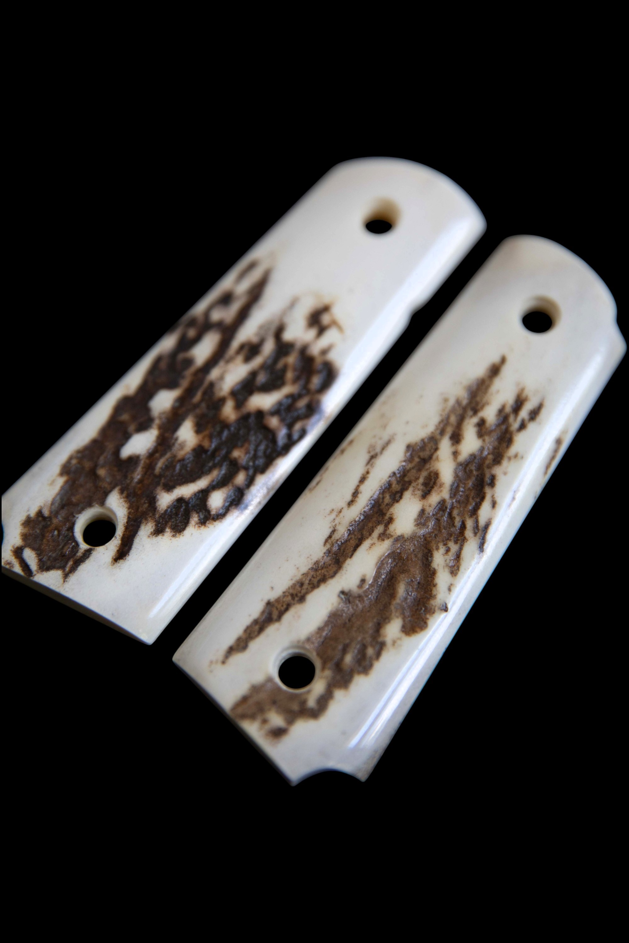 Exclusive 1911 Red Stag Grips