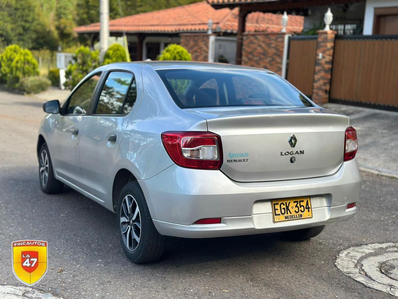 RENAULT LOGAN