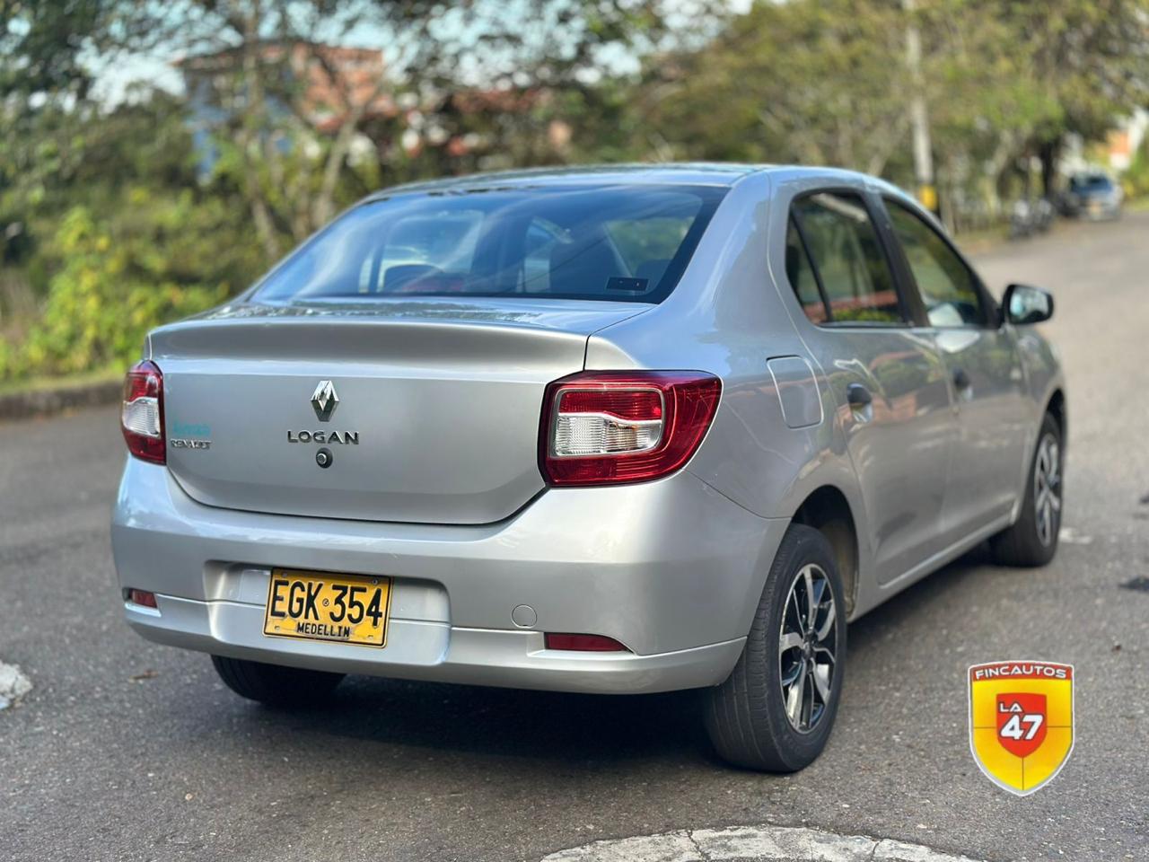 RENAULT LOGAN