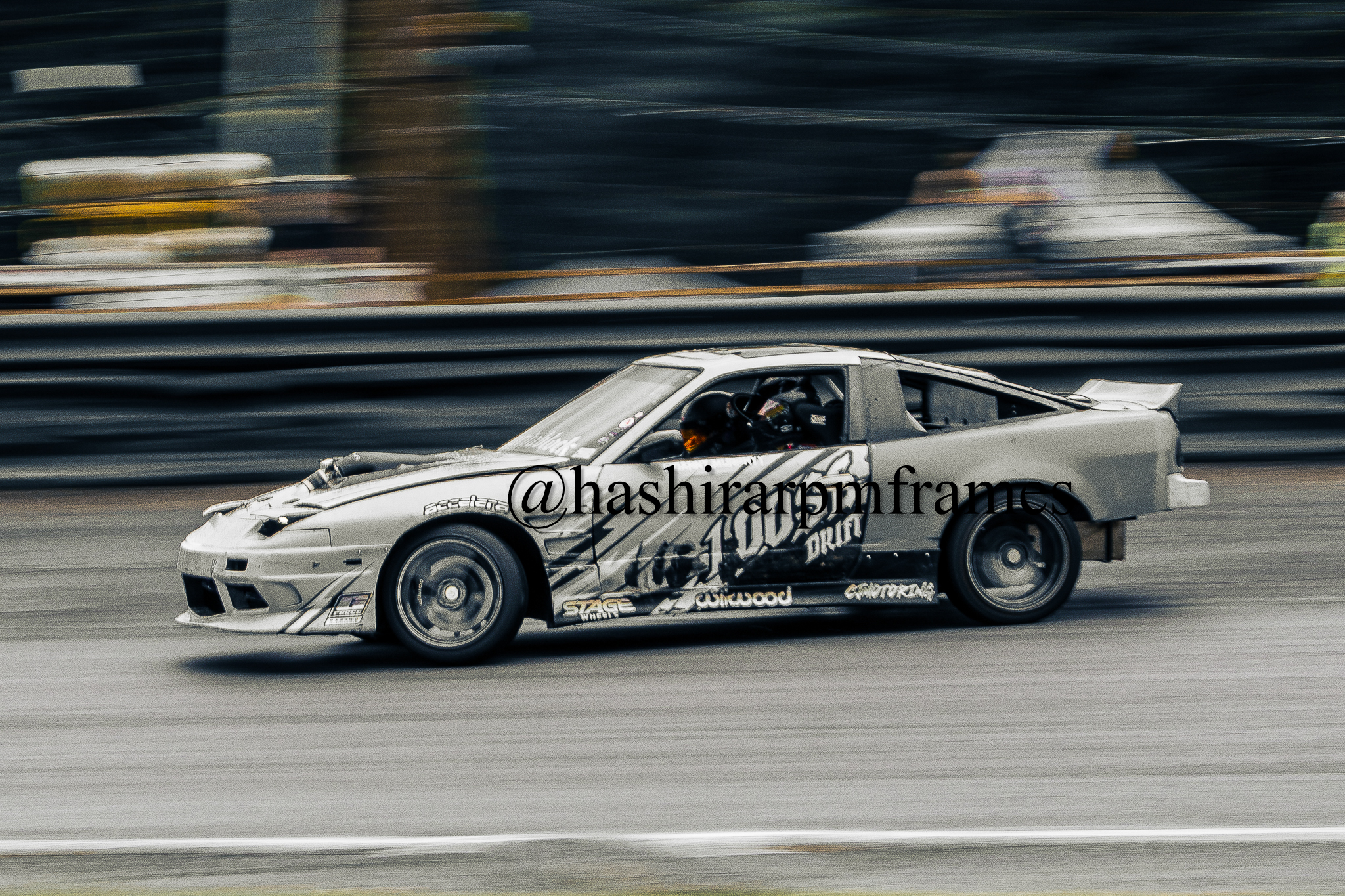 Nissan 240SX White-Silver Loose Luck DC Livery