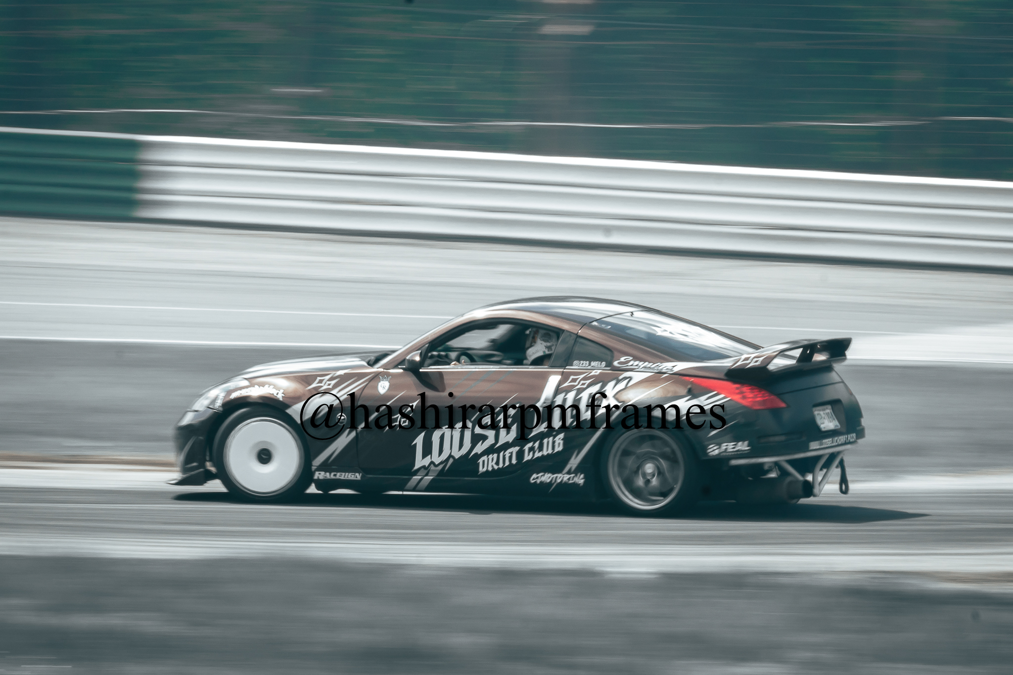  Nissan 350Z with Loose Luck DC Livery