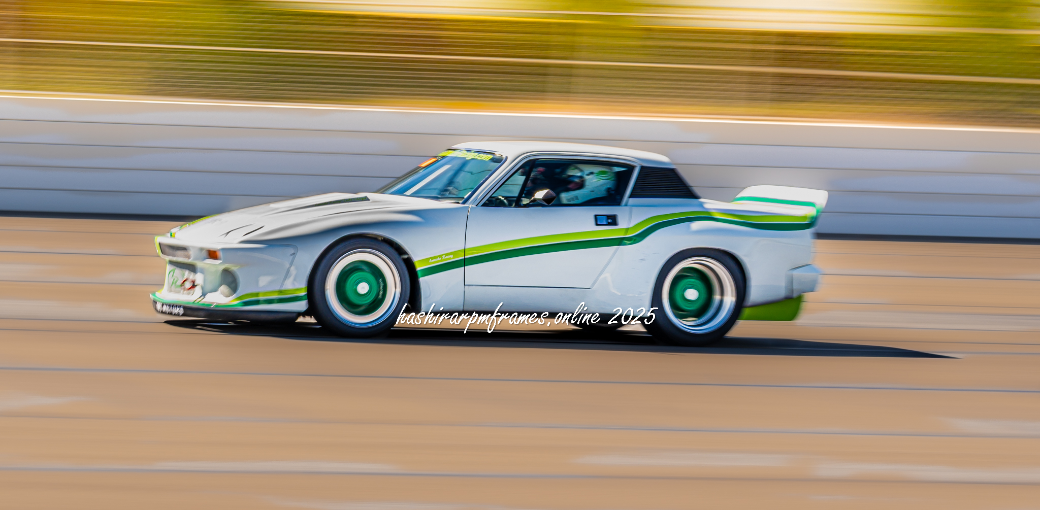  Triumph TR8 