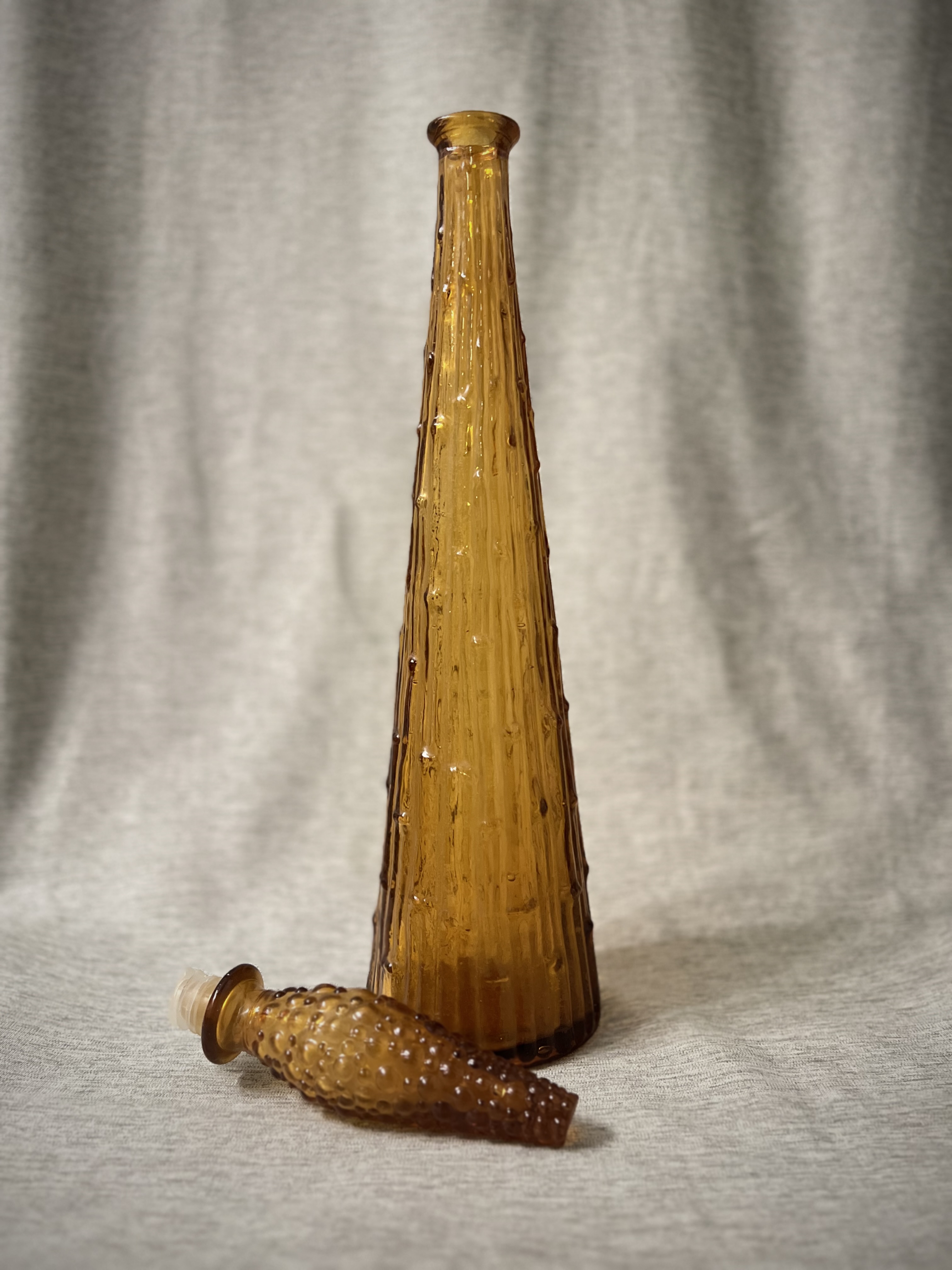 17 • Empoli Wax Drip Amber Genie Bottle