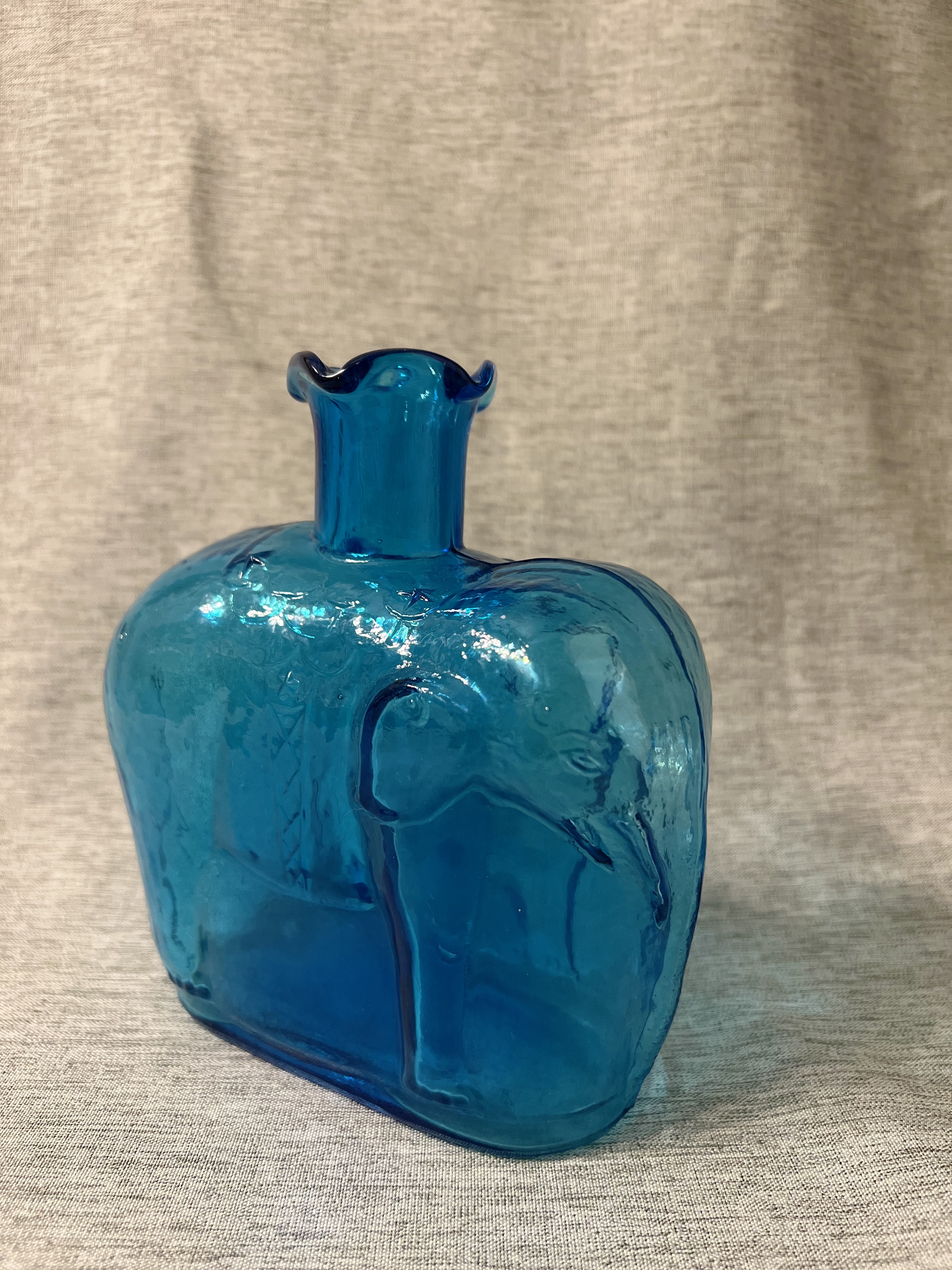 18 • Charming little Elephant Bottle