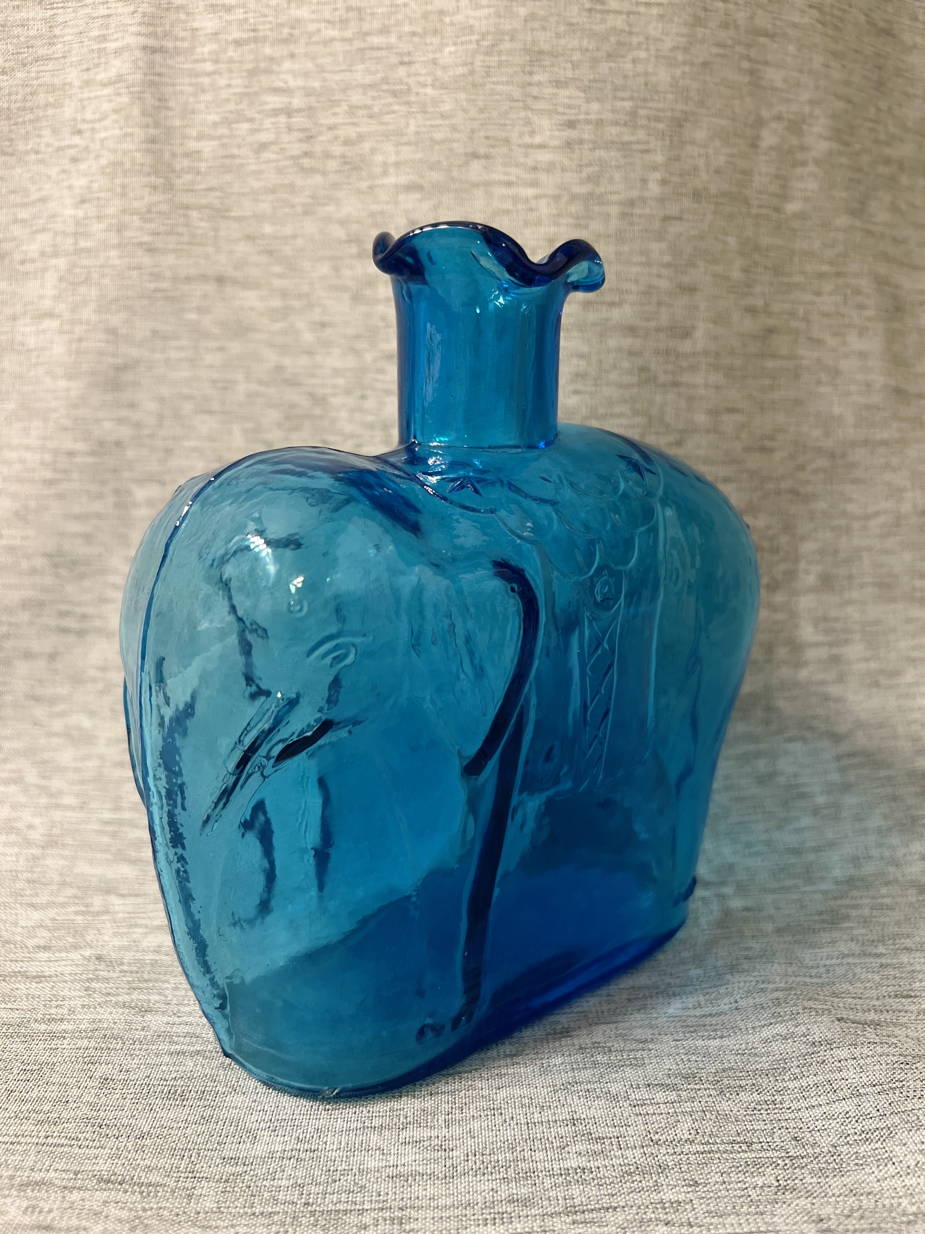 18 • Charming little Elephant Bottle