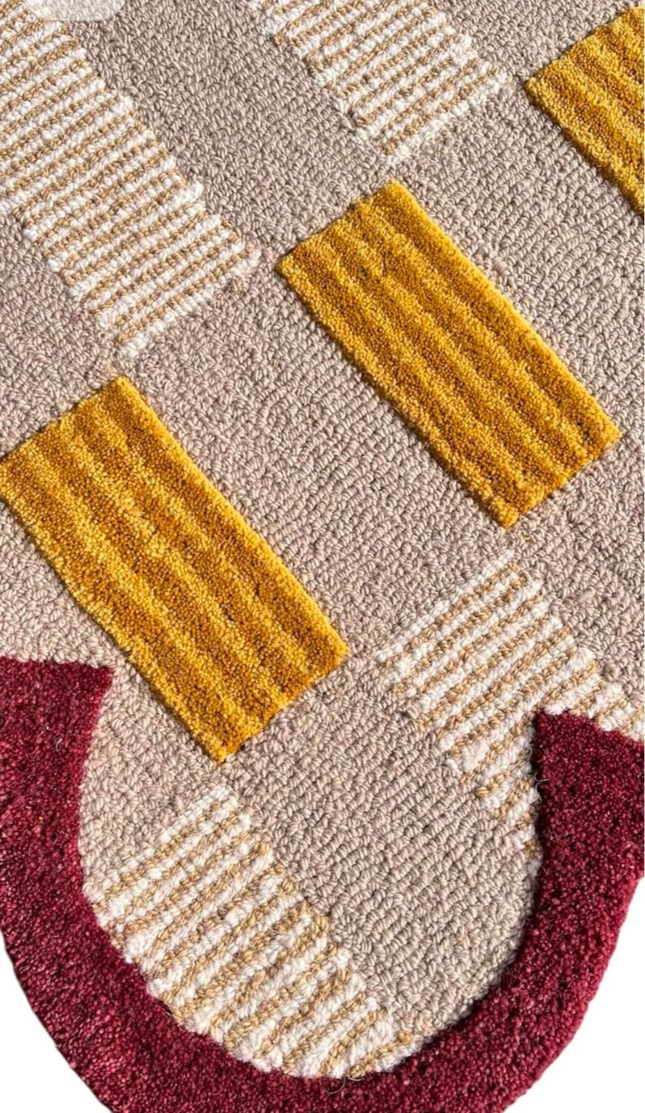 Checkered Scalloped Area Rug