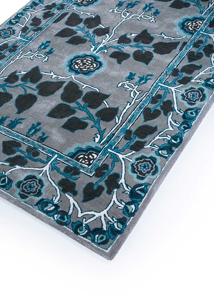 Modern Floral Patterned Area Rug