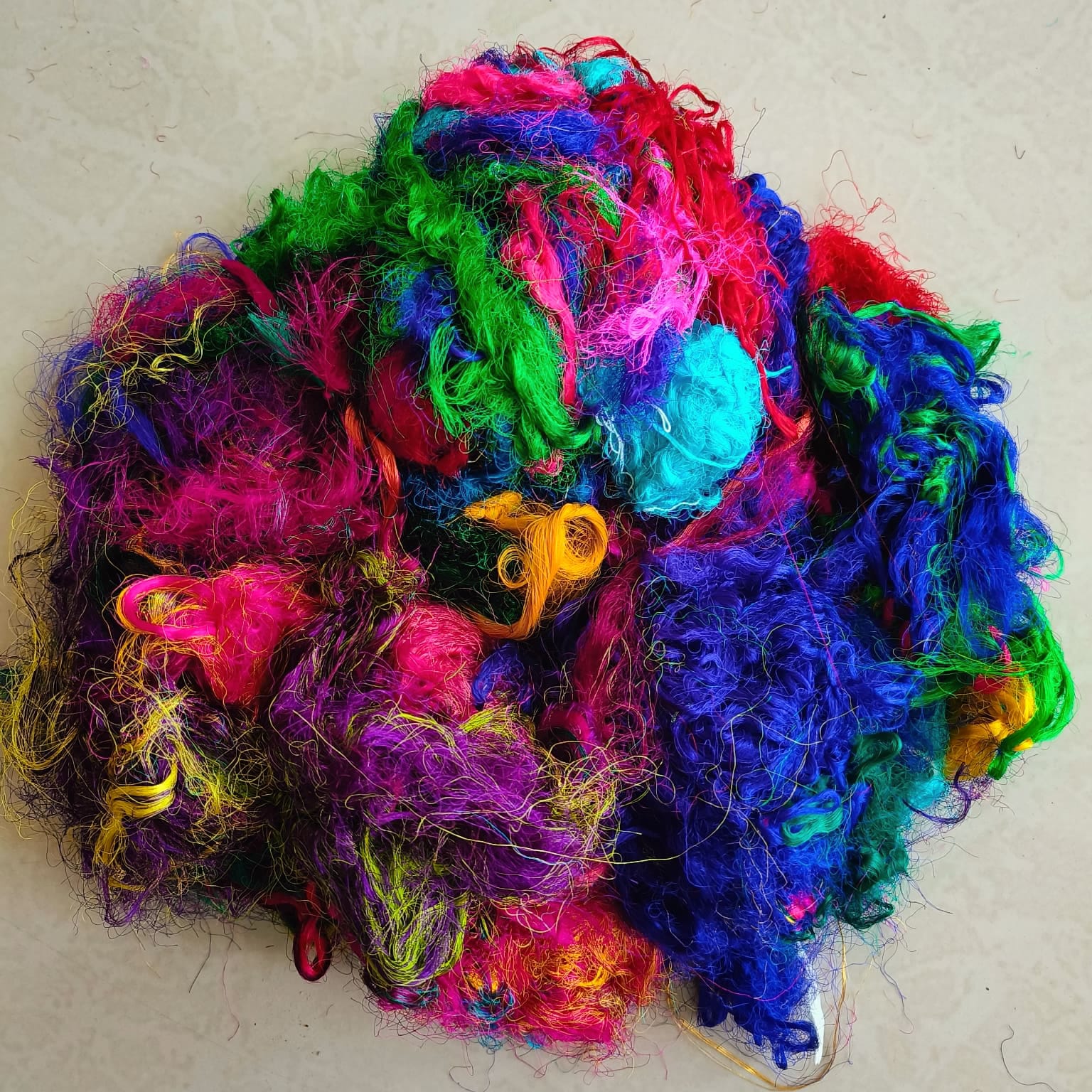 Multicolor Sari Silk Fiber Waste