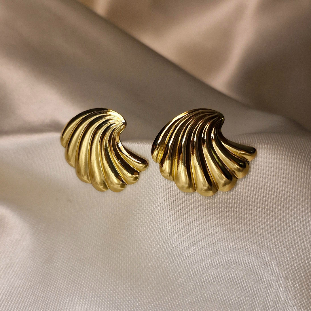 Golden Wave Fan Studs