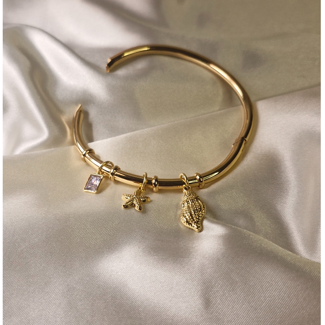 Seashore Charm Gold Bracelet