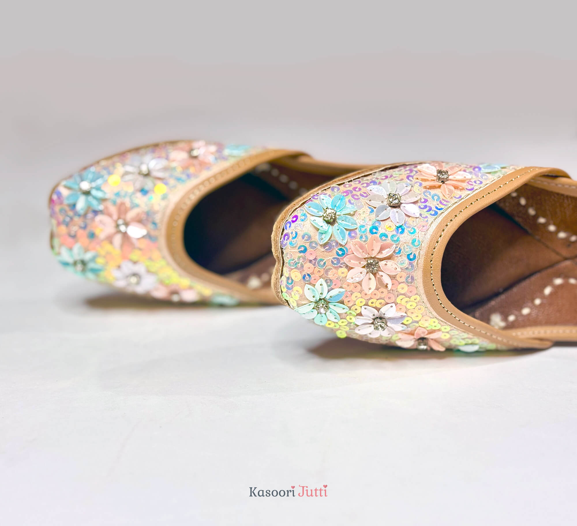 Rainbow Mojaris - Satragi Peeng