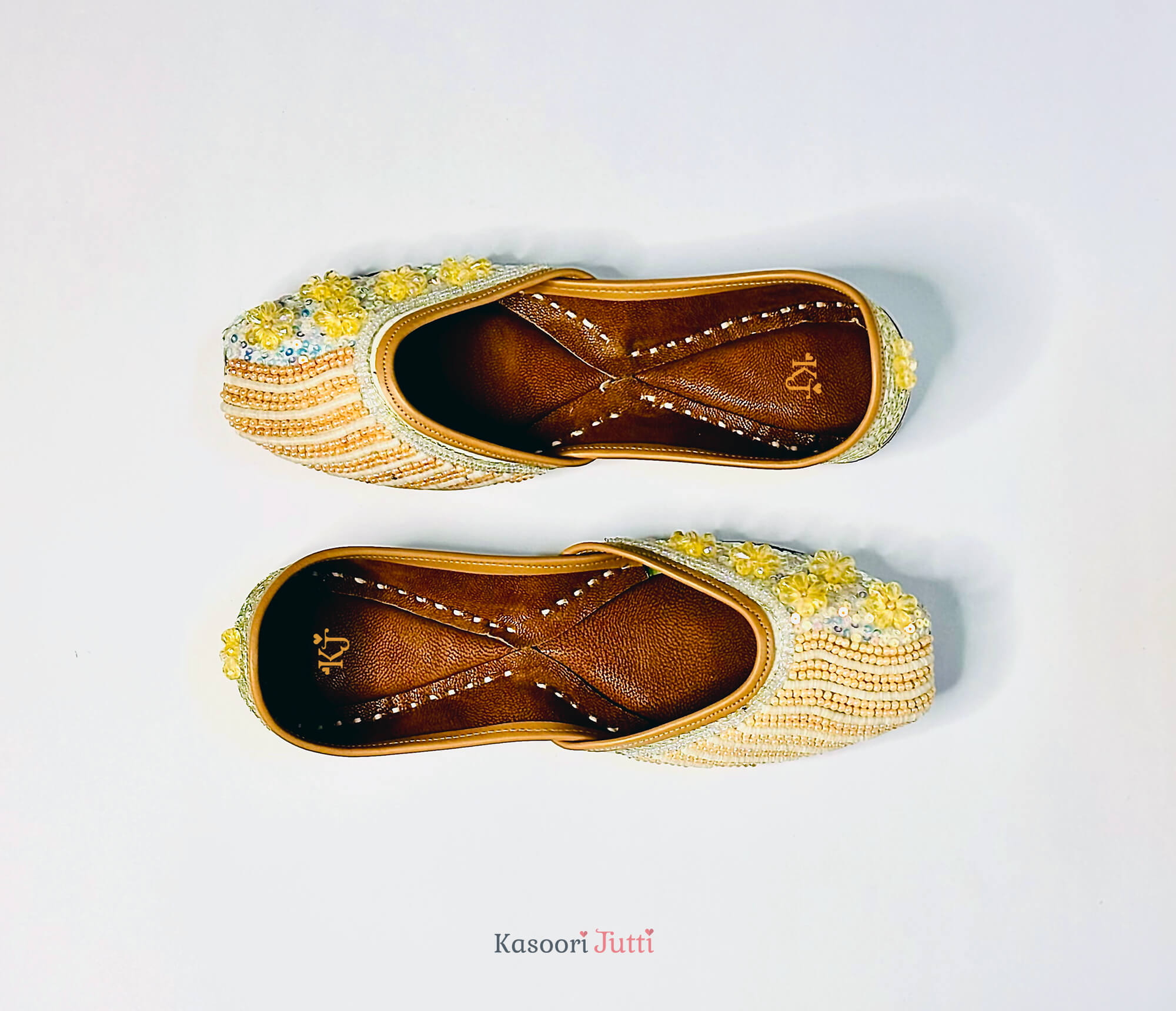 Sunshine Steps - Kareena's Favourite - Amritsari Jutti