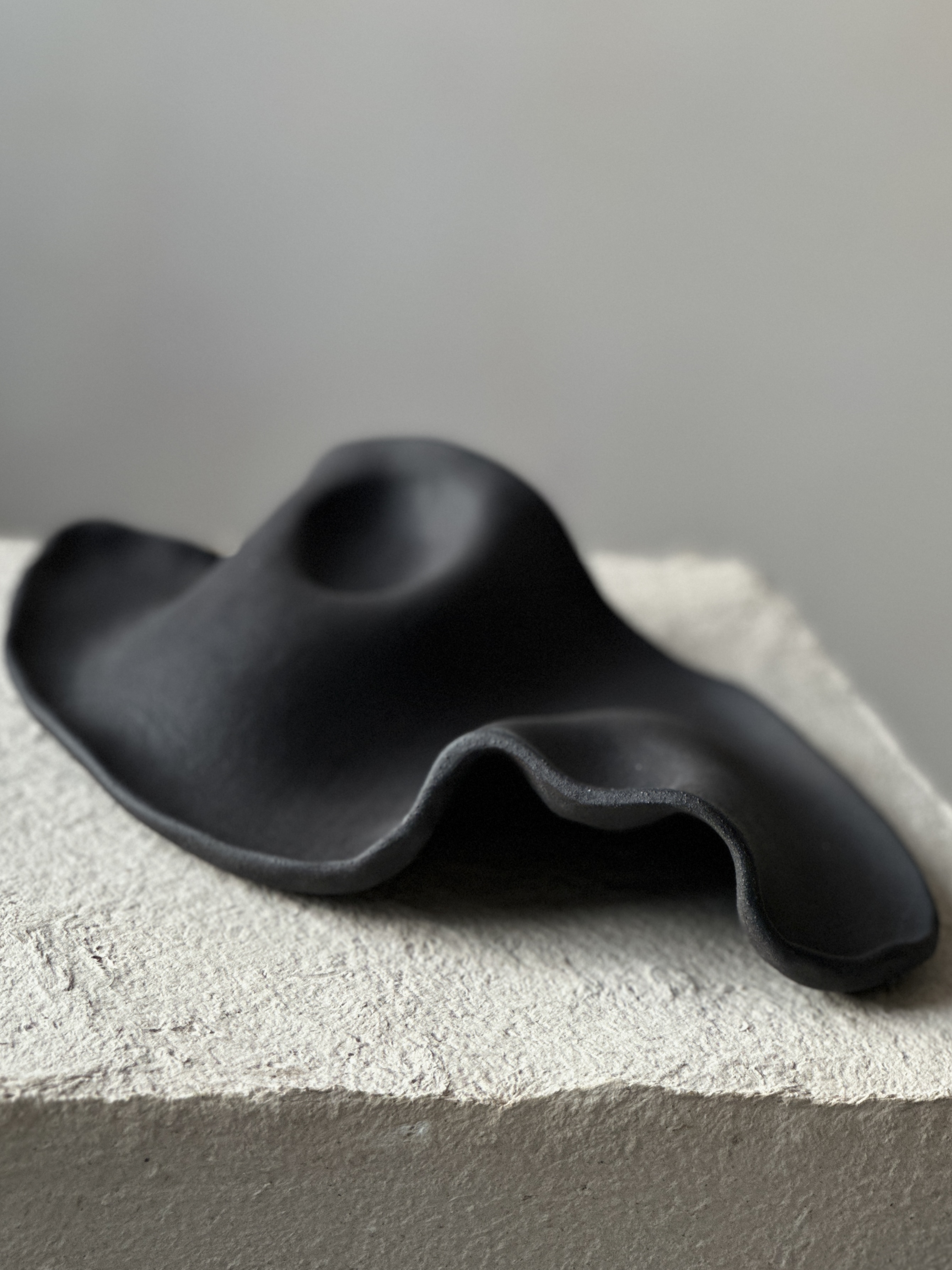 BLACK DUNE akmens masės užkandžių lėkštė 