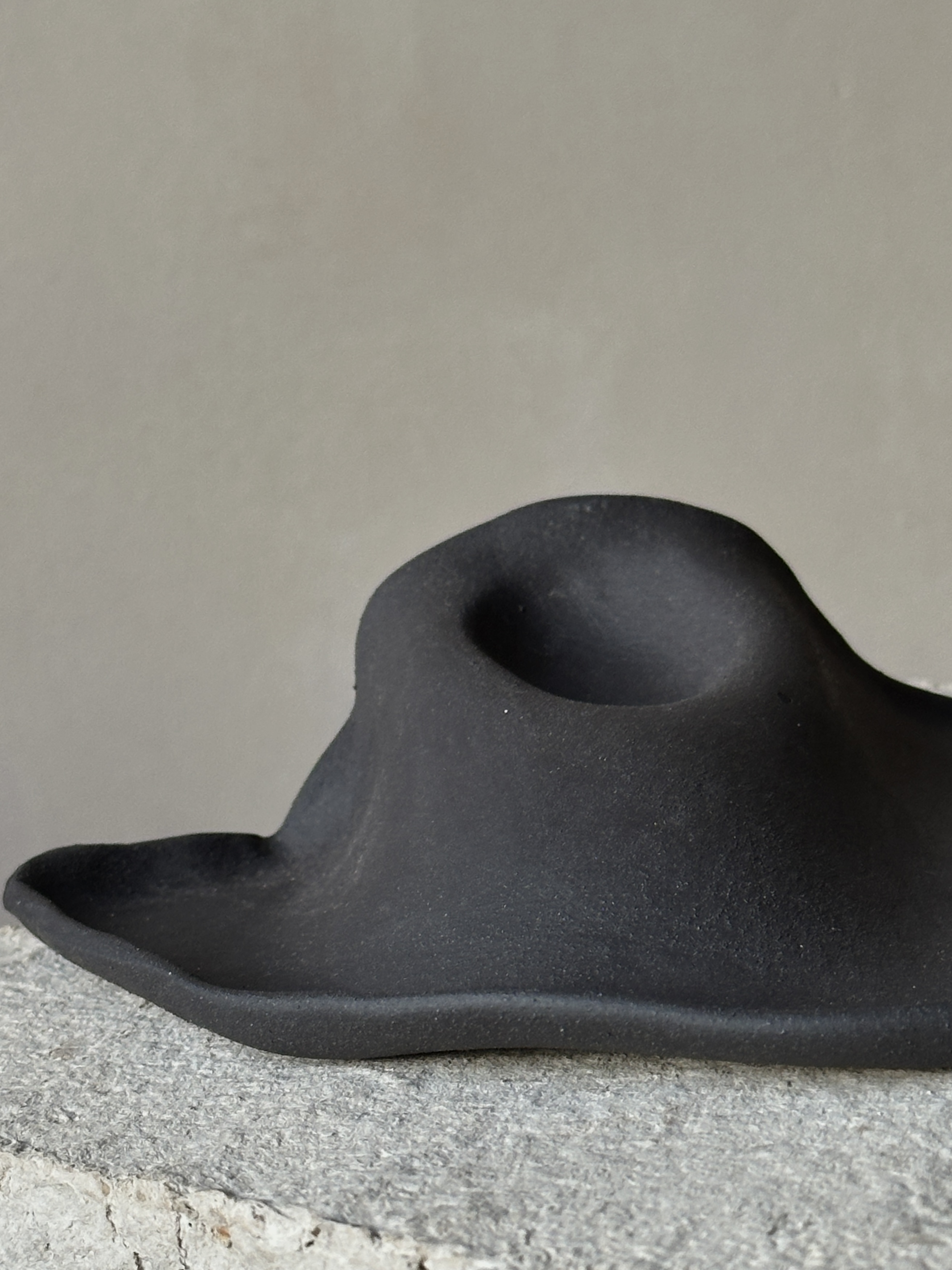 BLACK DUNE akmens masės užkandžių lėkštė 