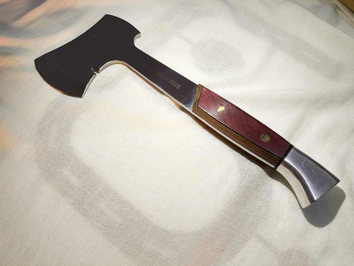 Hacha tactica de acero inox Cold Steel