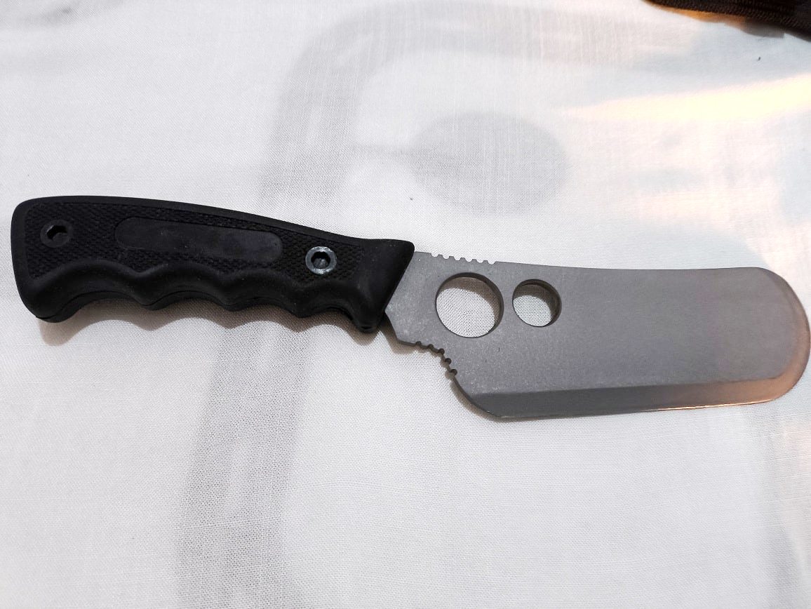 Hachuela de acero Cold Steel