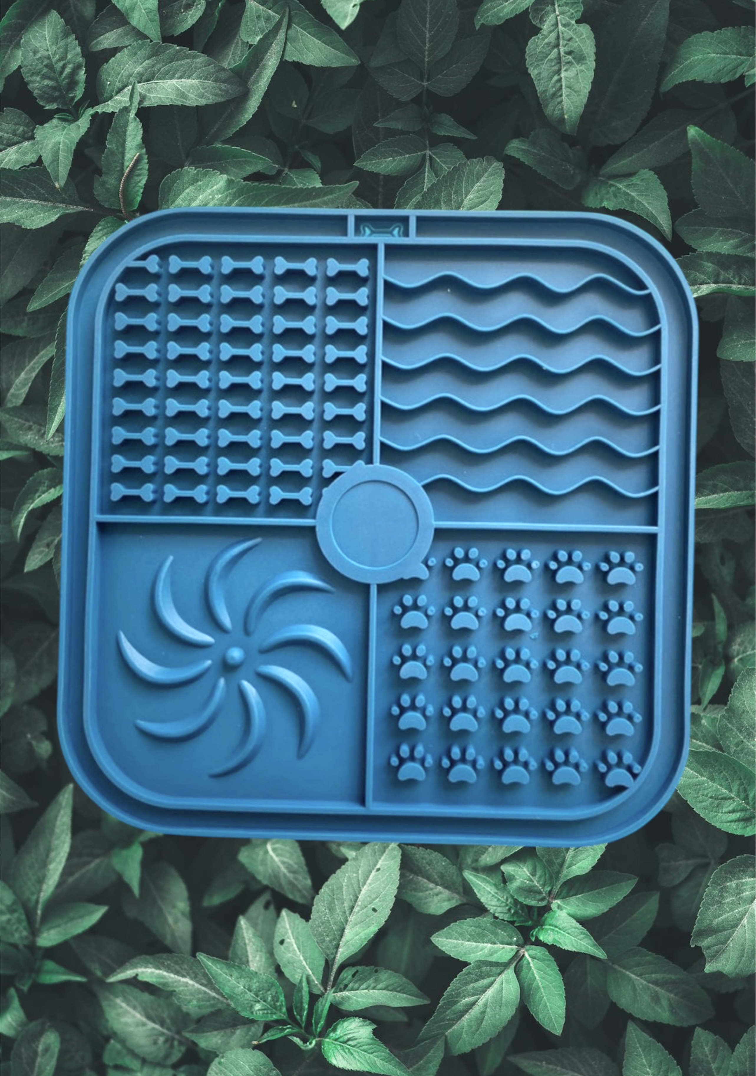 Multi Feature Lick Mat