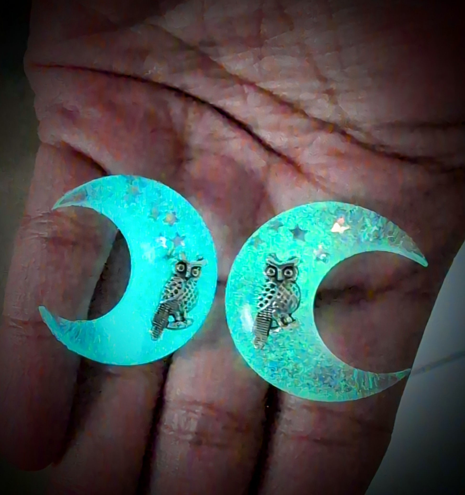 Night Owl Glow-in-the-dark earrings