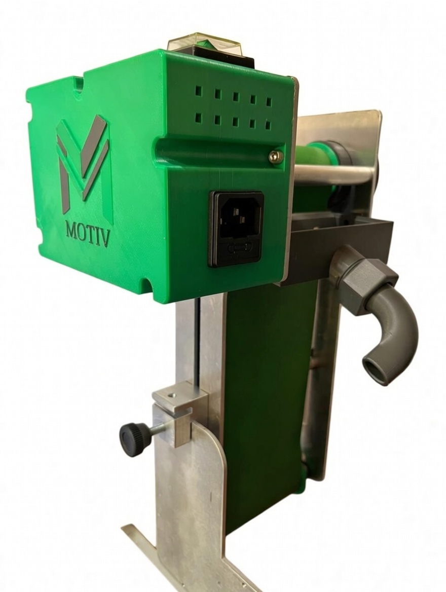 Skimmer F-300R L100 – Remoção de Óleo Sobrenadante para Máquinas CNC.