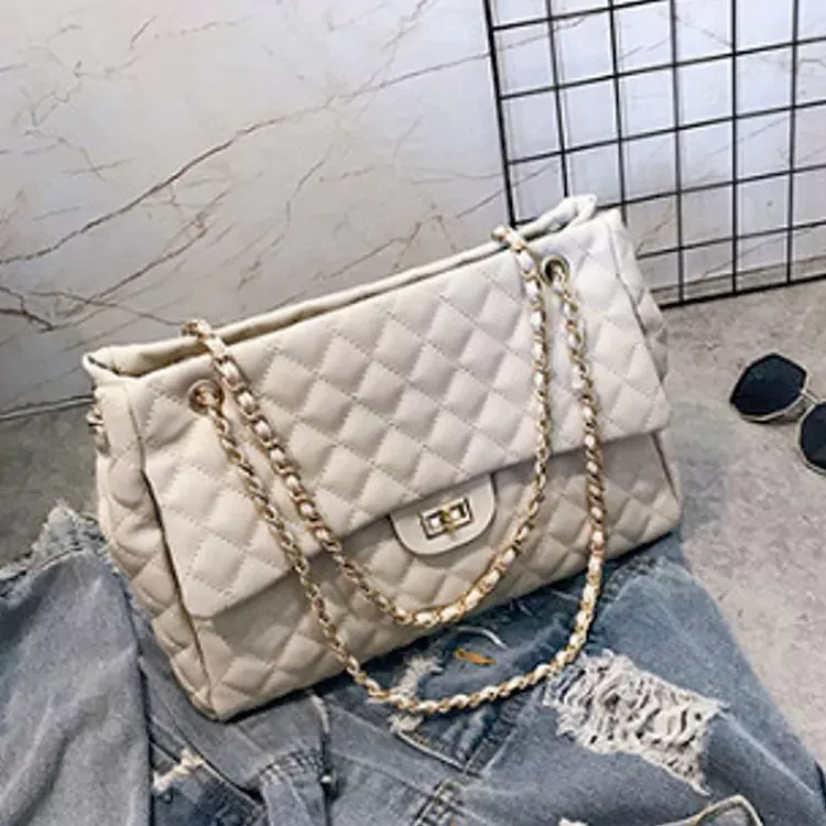 Quilted Chain Shoulder Bag