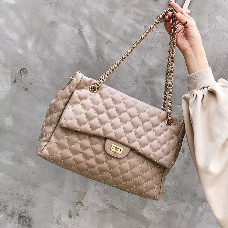 Quilted Chain Shoulder Bag