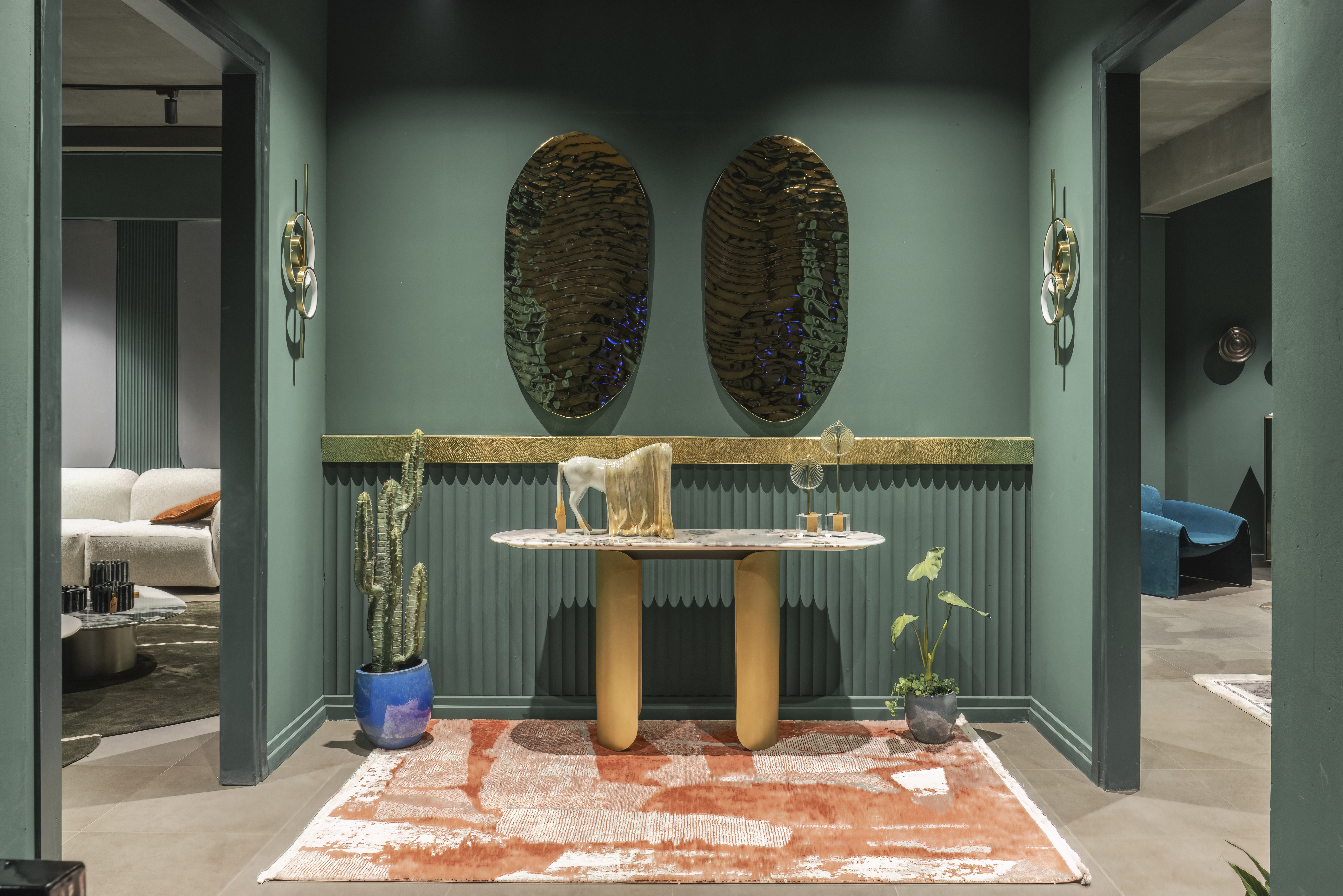 Sparta wall console